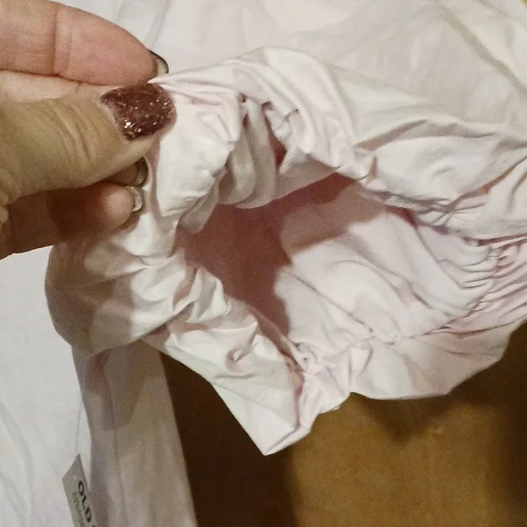 Old Navy, Large, pink top, elastic sleeve, NWT - Picture 3 of 5